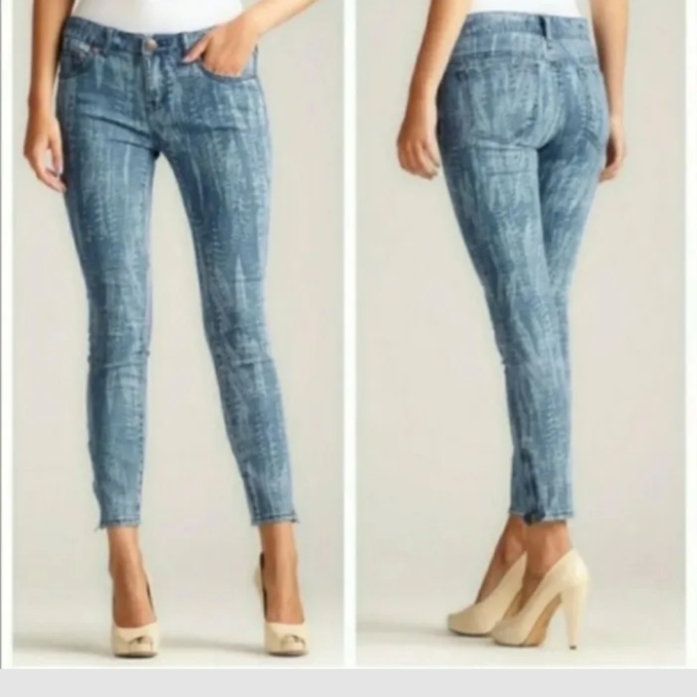 Free People Feather Print Skinny Jeans Size 28 Stretch With Ankle Zipper